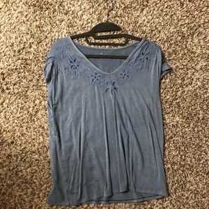 Floral Cut-out Vneck